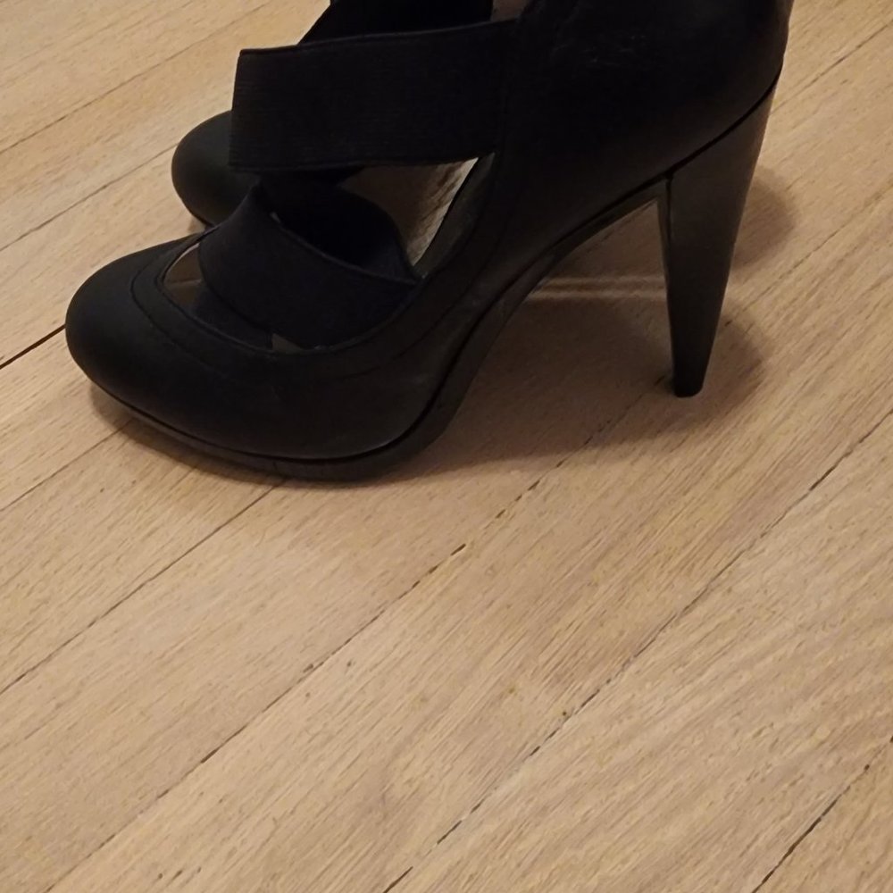 Womens shoes